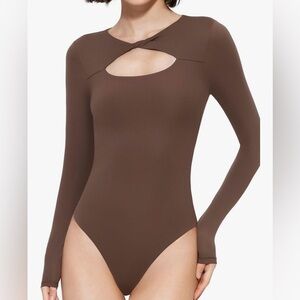 Pumiey NWT 2X Cut Out, Twist Neck,  Chocolate Brown Long Sleeve Bodysuit